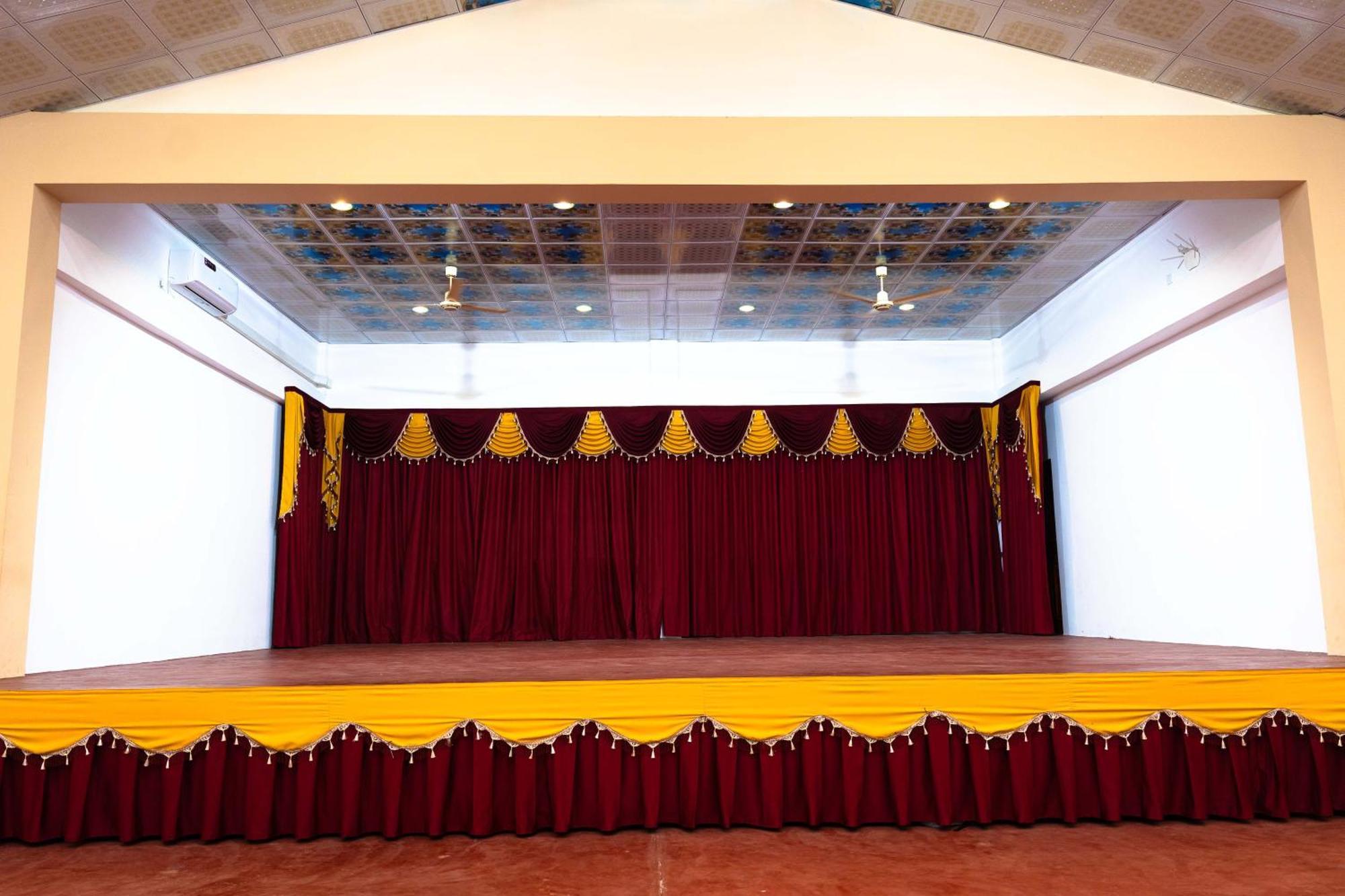Pgs Hall จาฟนา ภายนอก รูปภาพ
