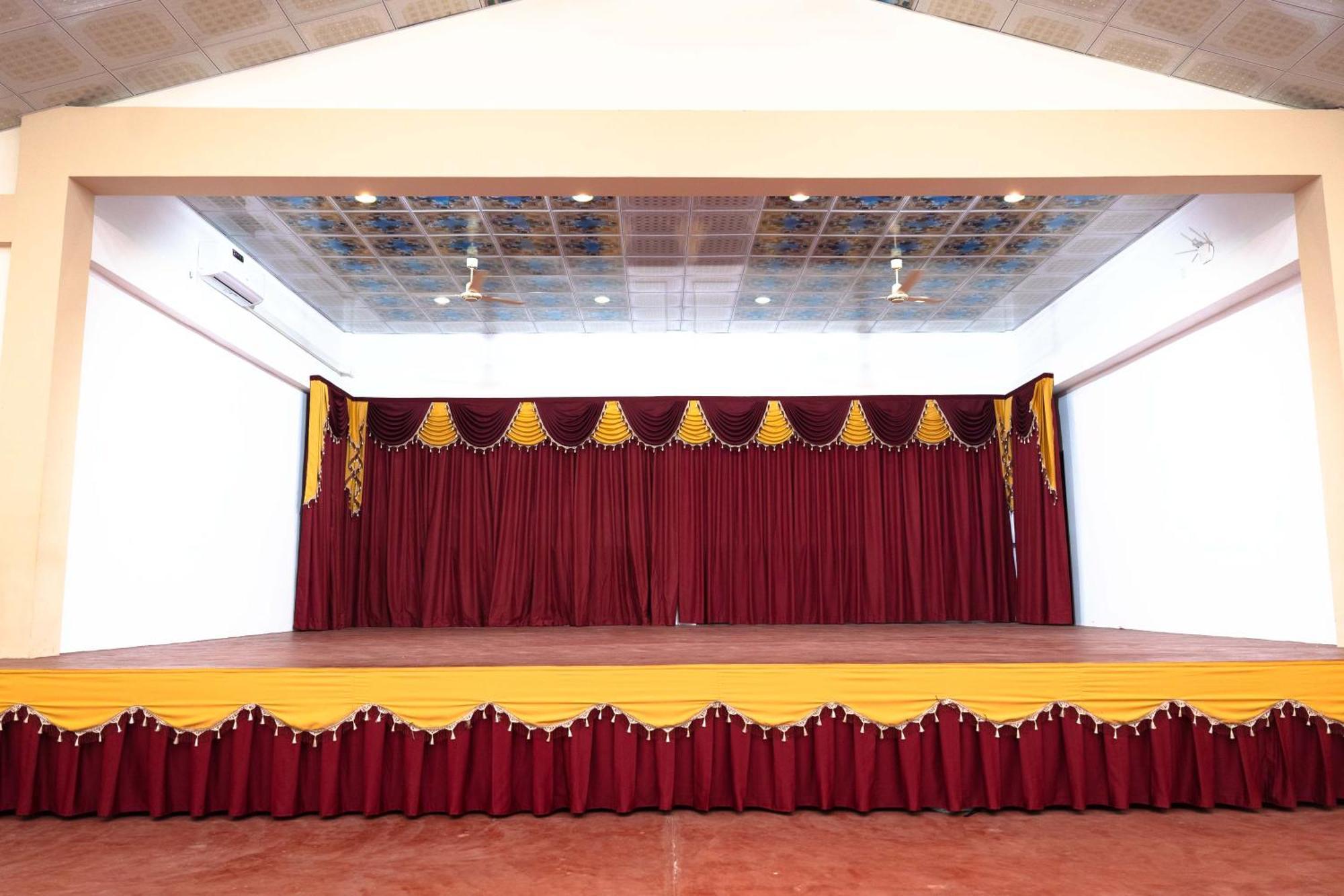 Pgs Hall จาฟนา ภายนอก รูปภาพ