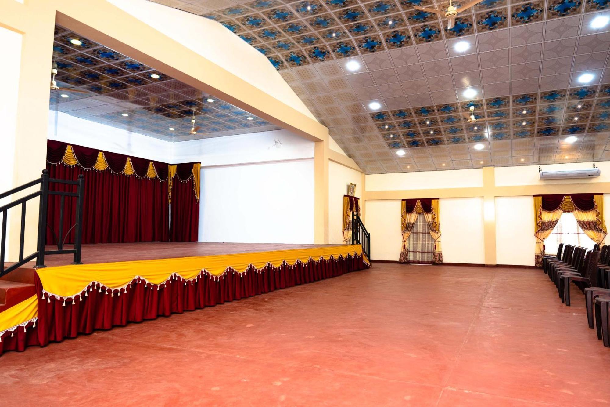 Pgs Hall จาฟนา ภายนอก รูปภาพ